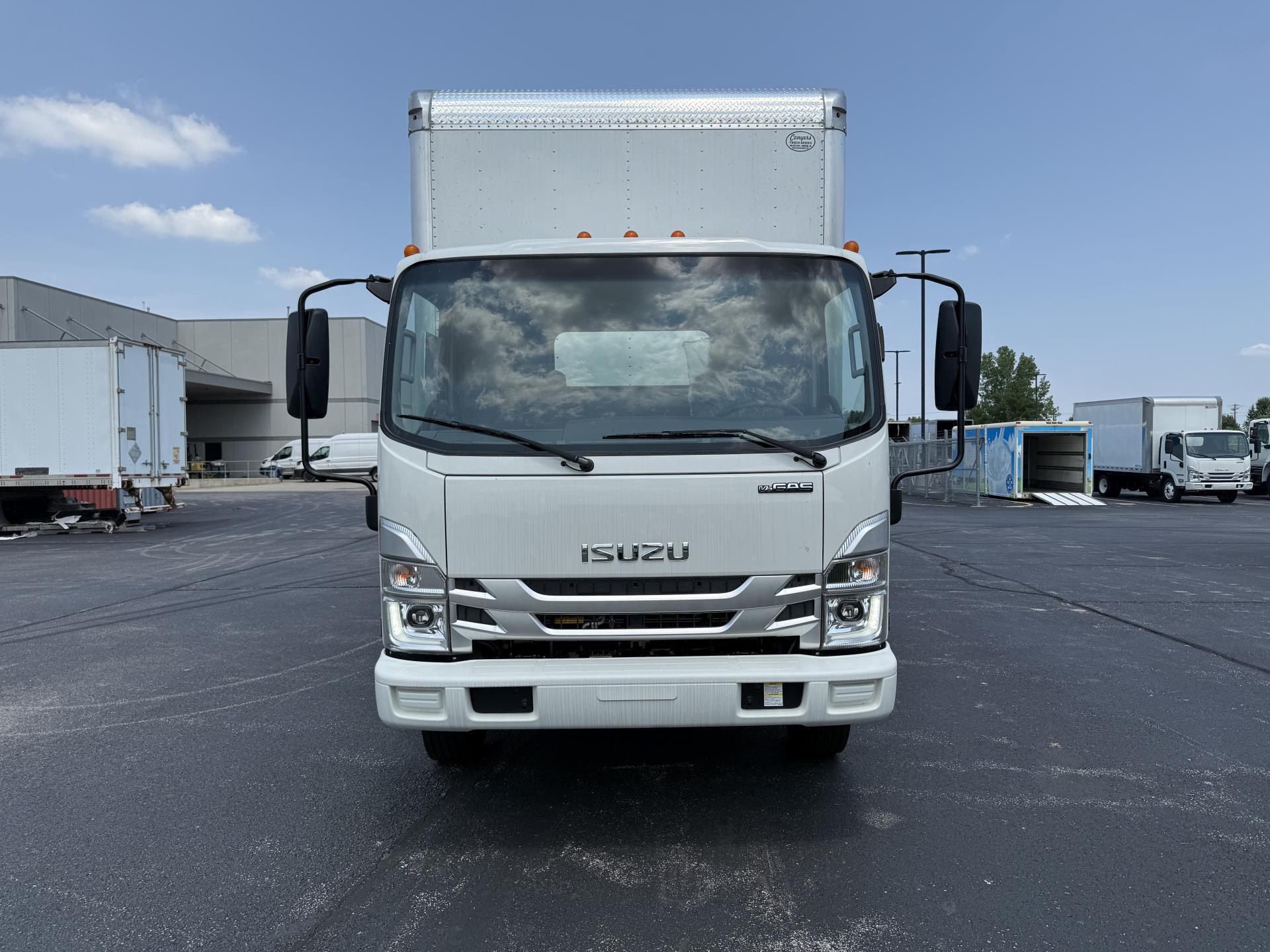2025 Isuzu NPR photo 3