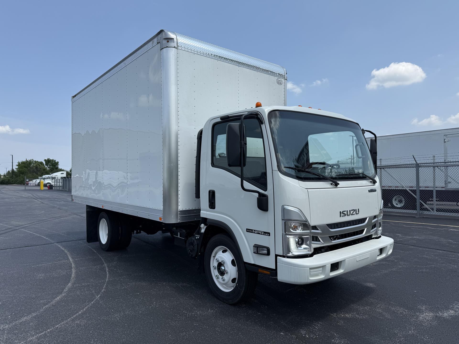 2025 Isuzu NPR photo 4