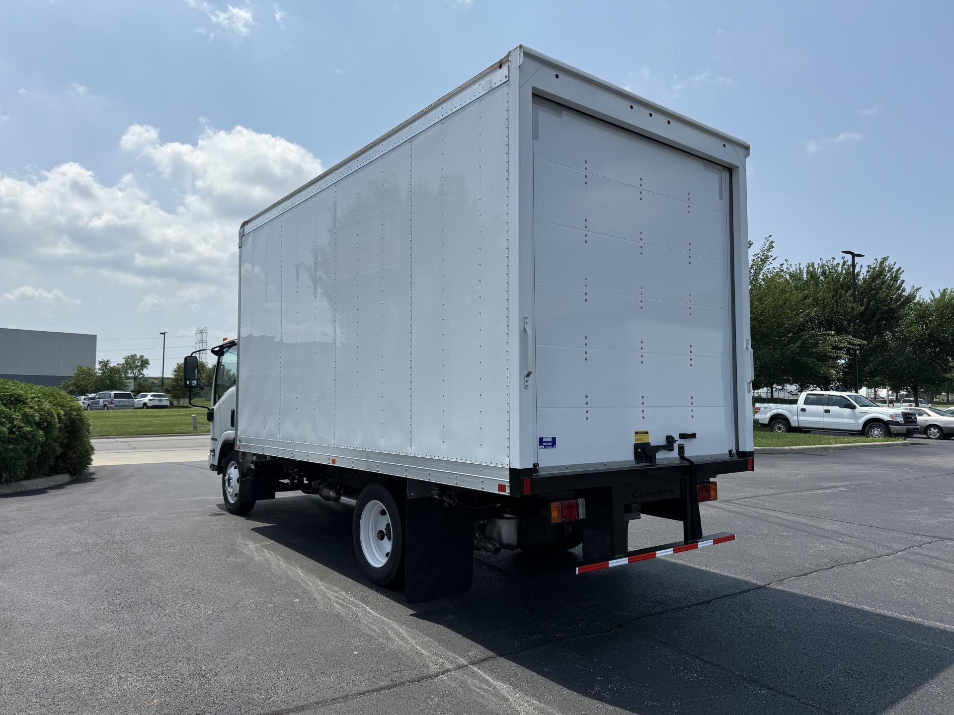 2025 Isuzu NPR photo 10