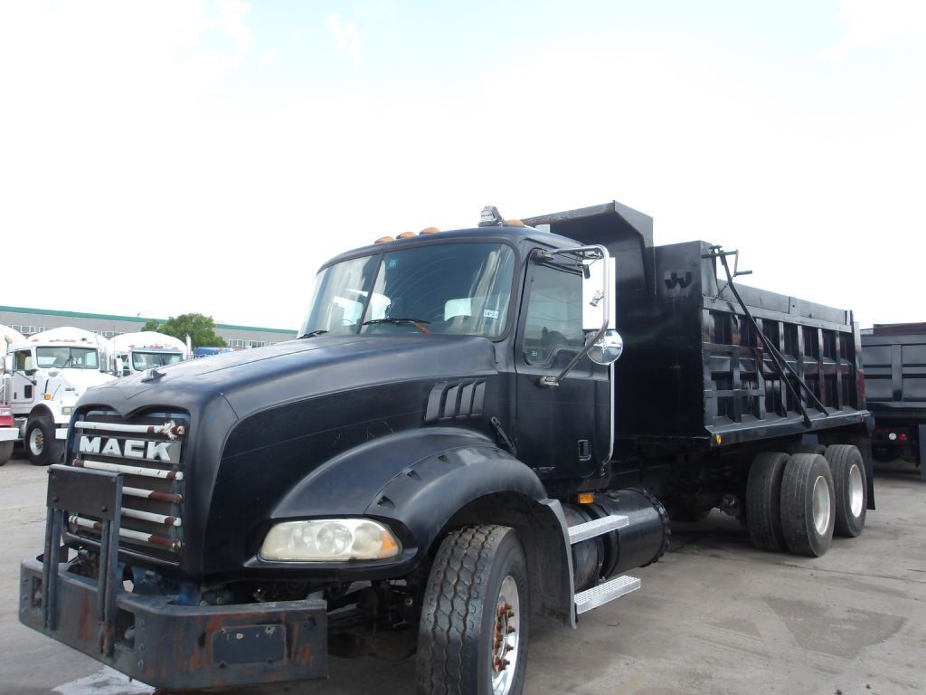 2007 MACK CT713 in Houston, TX