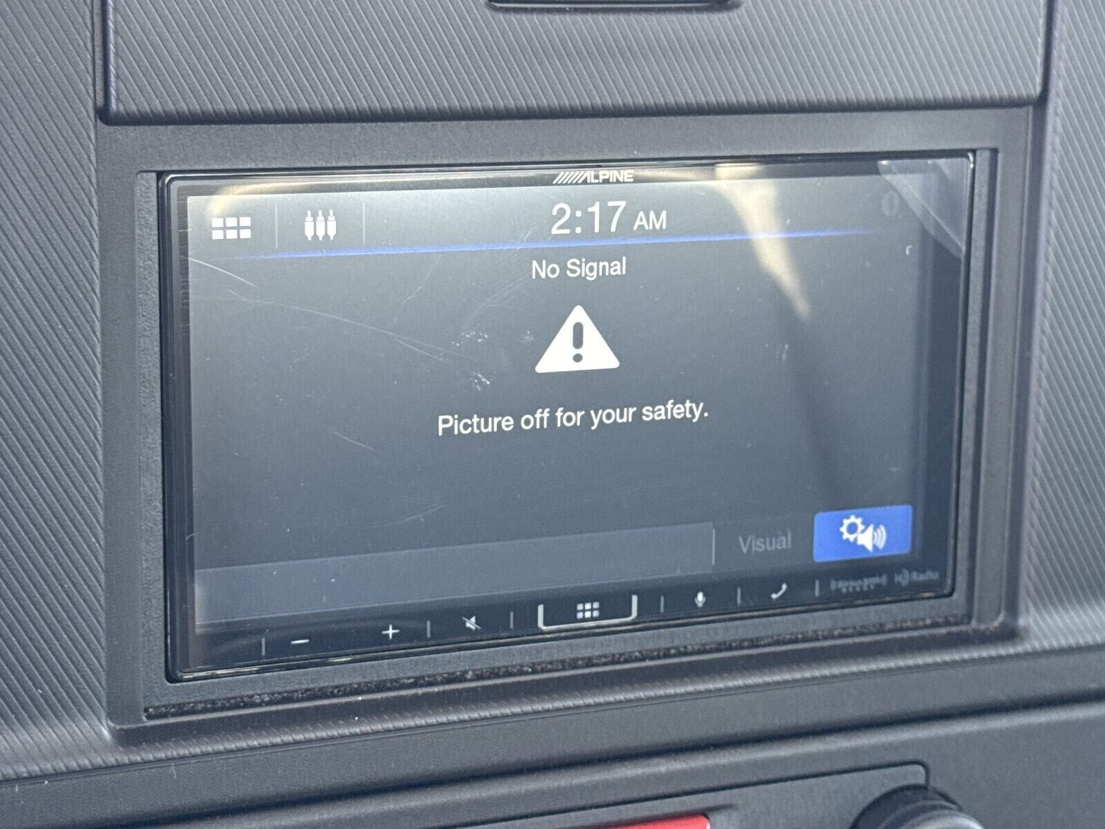 2025 Isuzu NPR photo 8