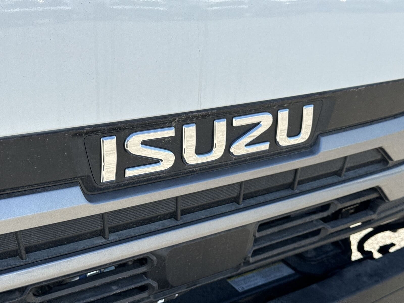 2025 Isuzu NPR photo 11