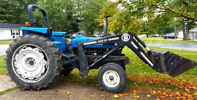NEW HOLLAND 4630 in Franklin, OH