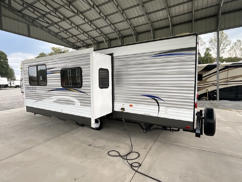 2019 FOREST RIVER SALEM 27DBK