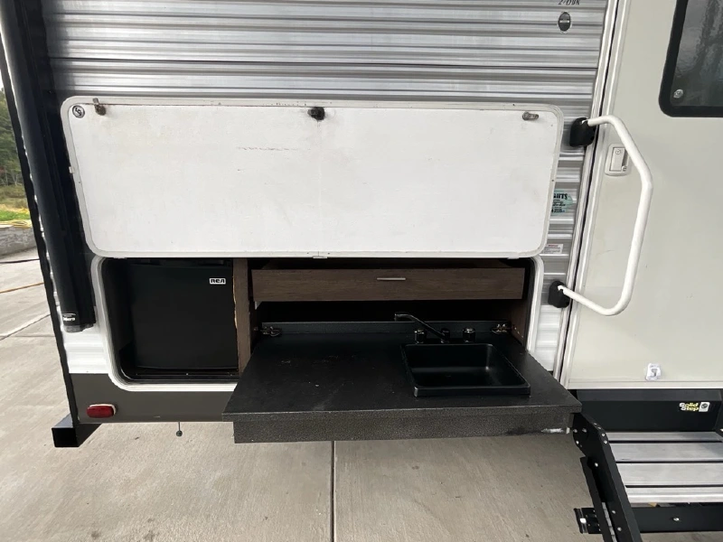 2019 FOREST RIVER SALEM 27DBK