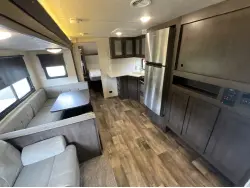 2019 FOREST RIVER SALEM 27DBK
