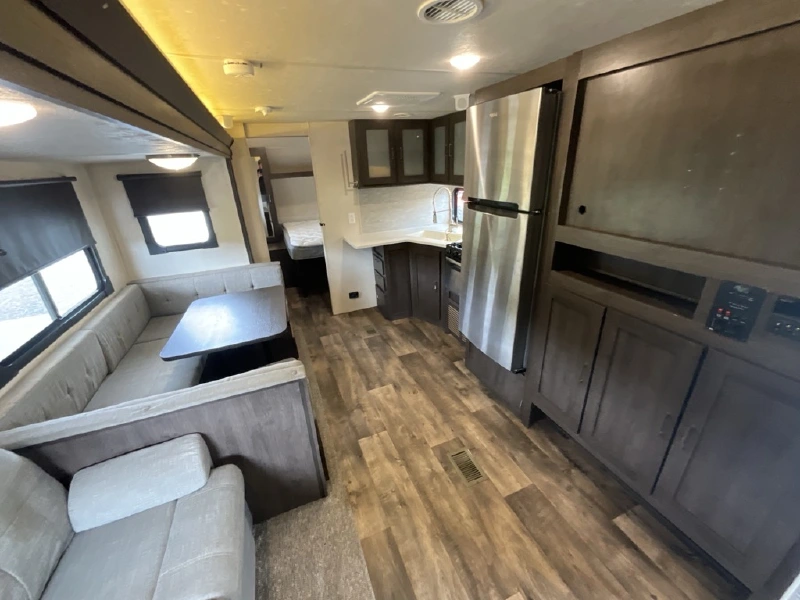 2019 FOREST RIVER SALEM 27DBK