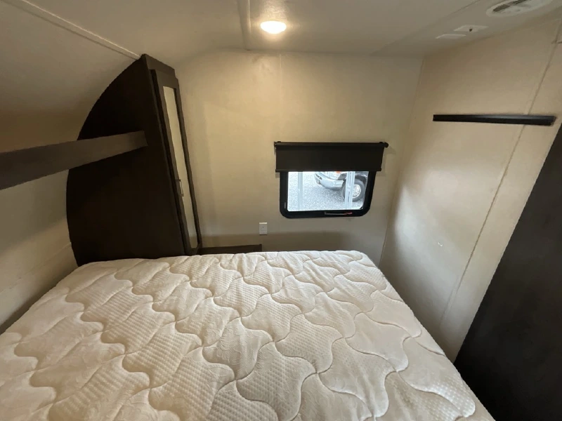 2019 FOREST RIVER SALEM 27DBK
