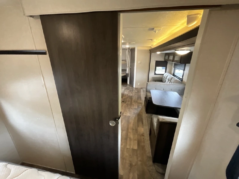 2019 FOREST RIVER SALEM 27DBK