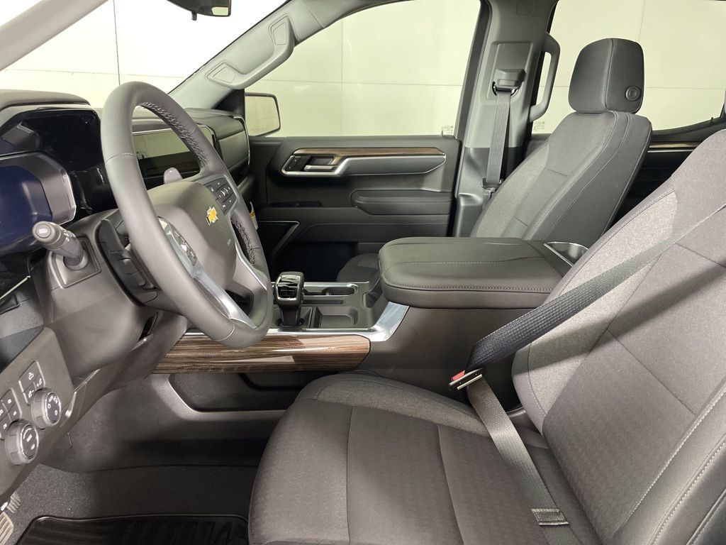 2026 Chevrolet Silverado 1500 LT1 photo 21