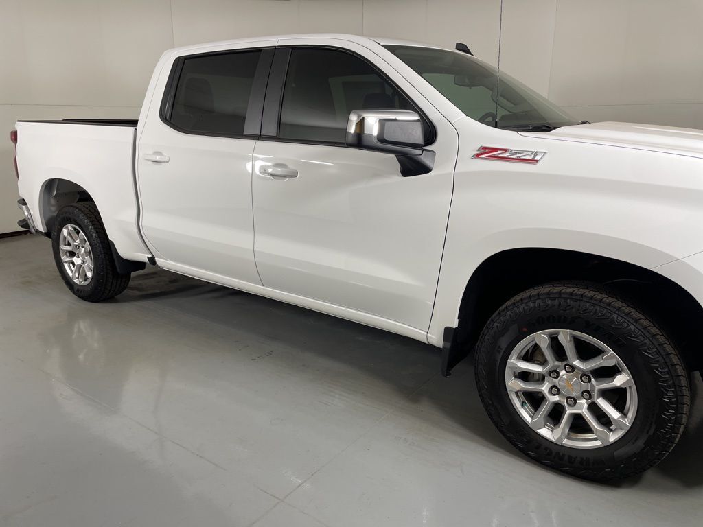 2026 Chevrolet Silverado 1500 LT1 photo 9