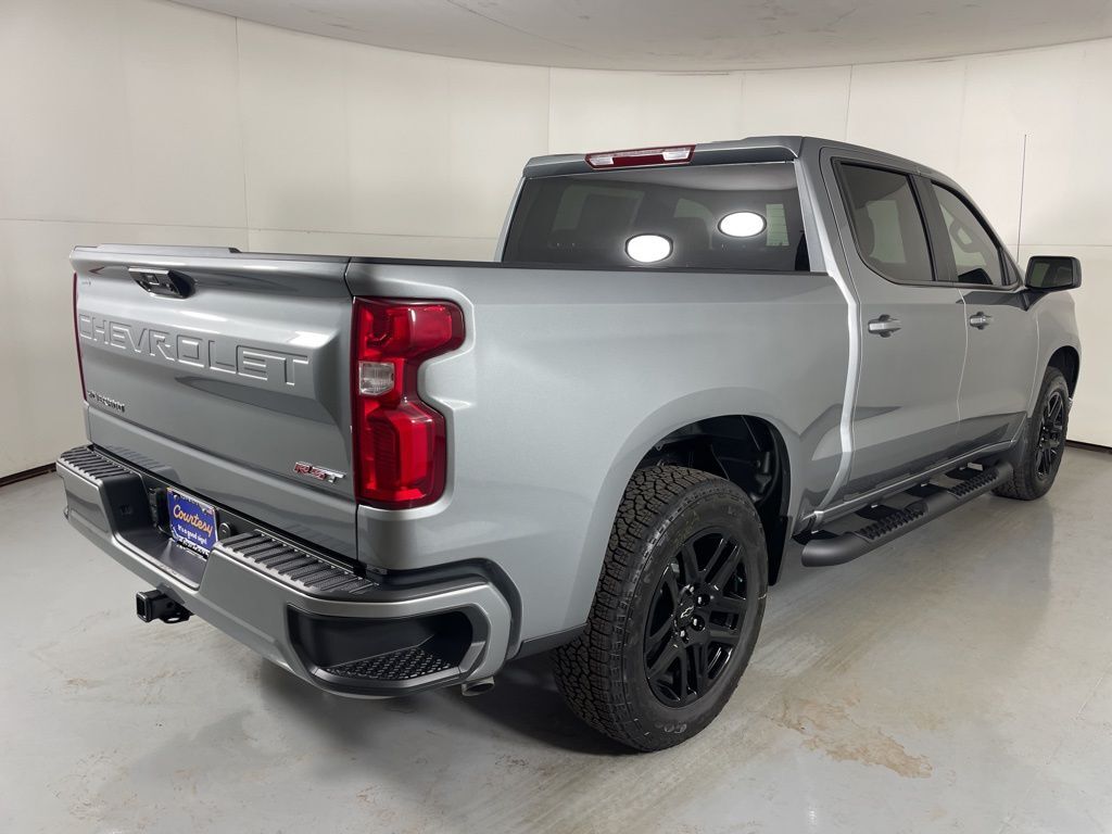 2026 Chevrolet Silverado 1500 RST photo 2