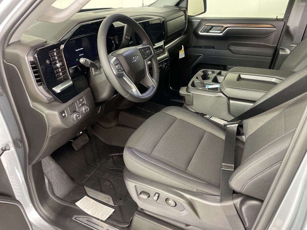 2026 Chevrolet Silverado 1500 RST photo 19