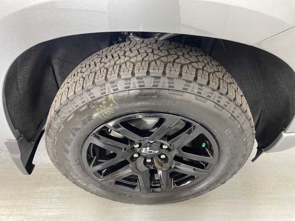 2026 Chevrolet Silverado 1500 RST photo 12