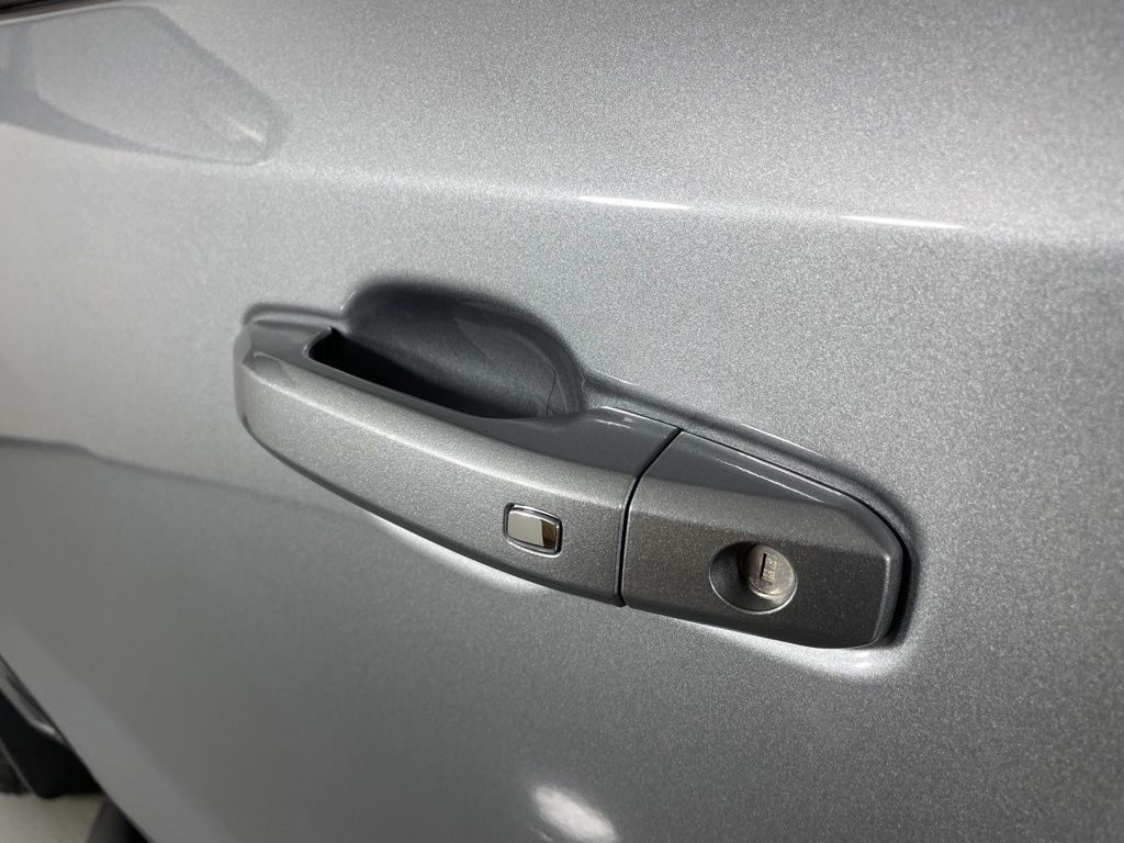 2026 Chevrolet Silverado 1500 RST photo 16