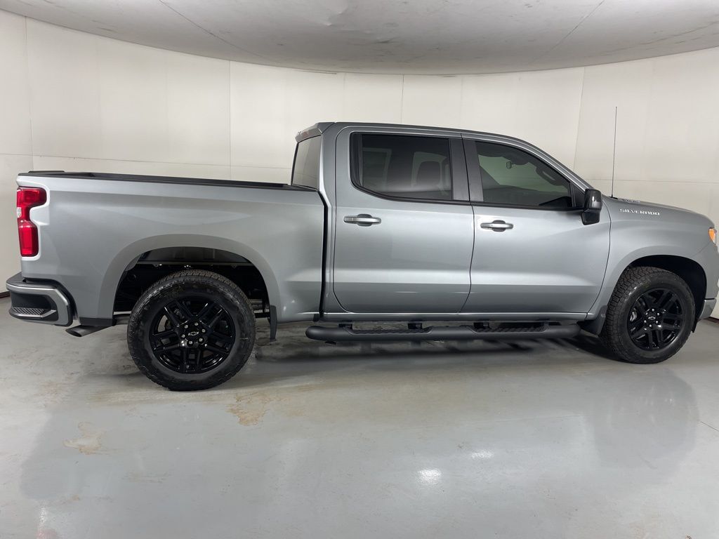 2026 Chevrolet Silverado 1500 RST photo 10