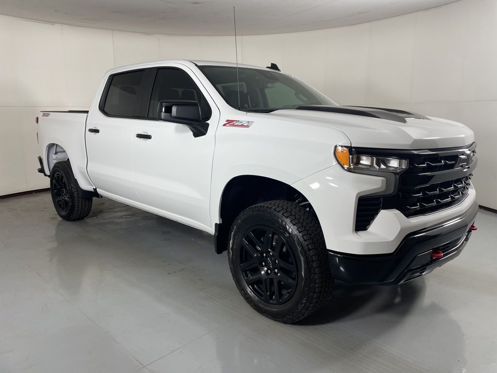 2026 Chevrolet Silverado 1500 LT Trail Boss photo 2