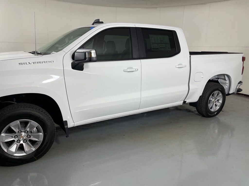 2026 Chevrolet Silverado 1500 LT photo 7