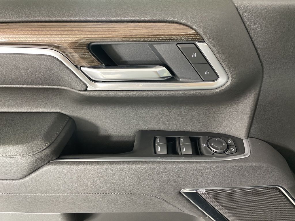 2026 Chevrolet Silverado 1500 LT photo 16
