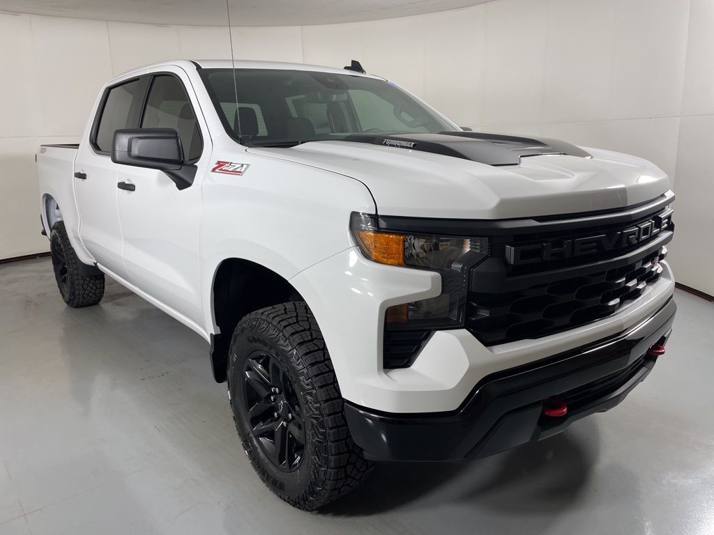 2026 Chevrolet Silverado 1500 Custom Trail Boss photo 2