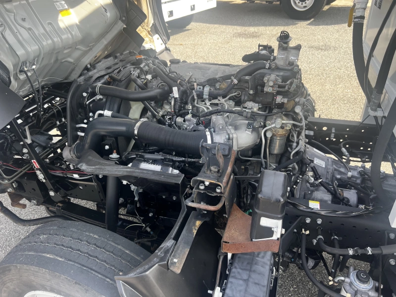 2021 ISUZU NRR
