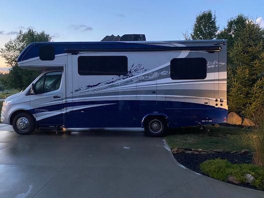 2021 Dynamax Corp ISATA 3 SERIES 24 FWM RV