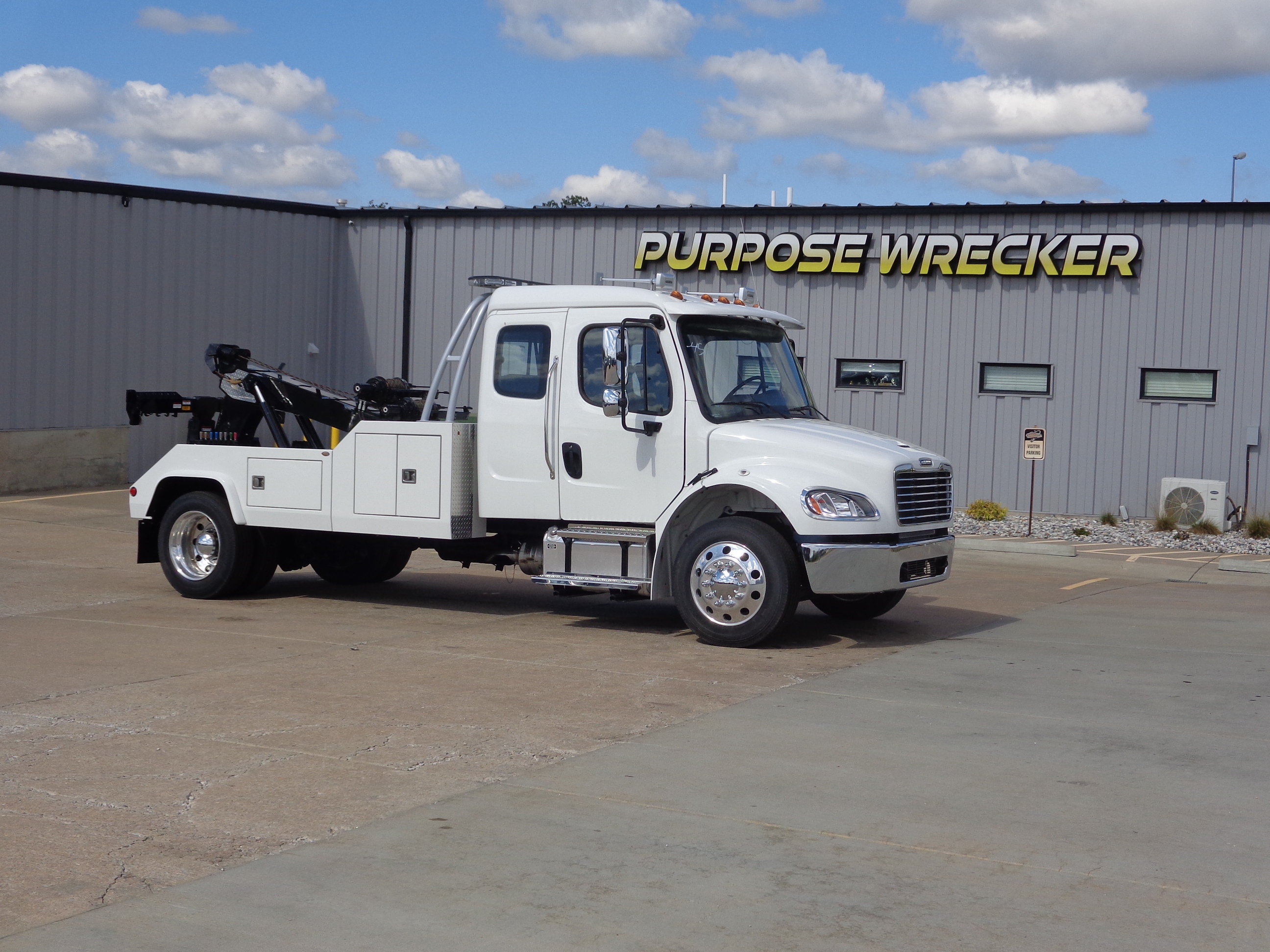 2024 FREIGHTLINER BUSINESS CLASS M2 in Wentzville, MO
