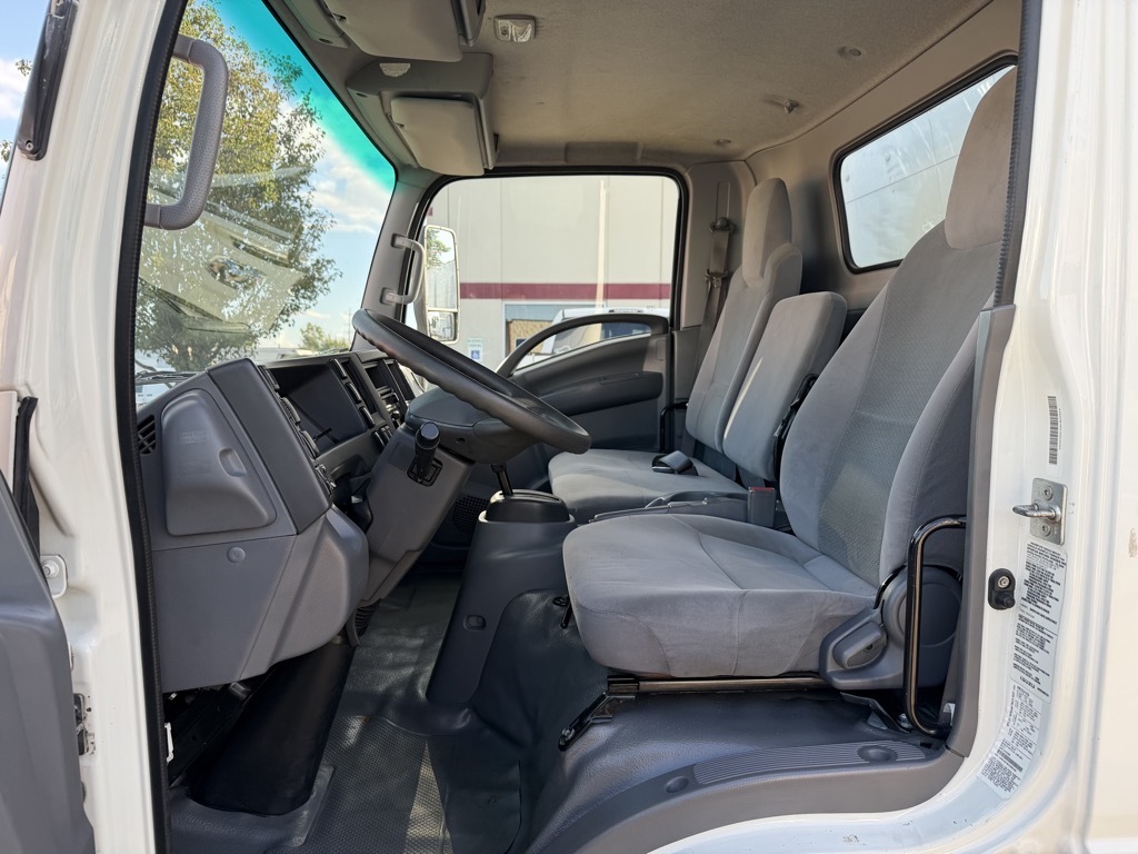 2020 Isuzu NPR photo 5