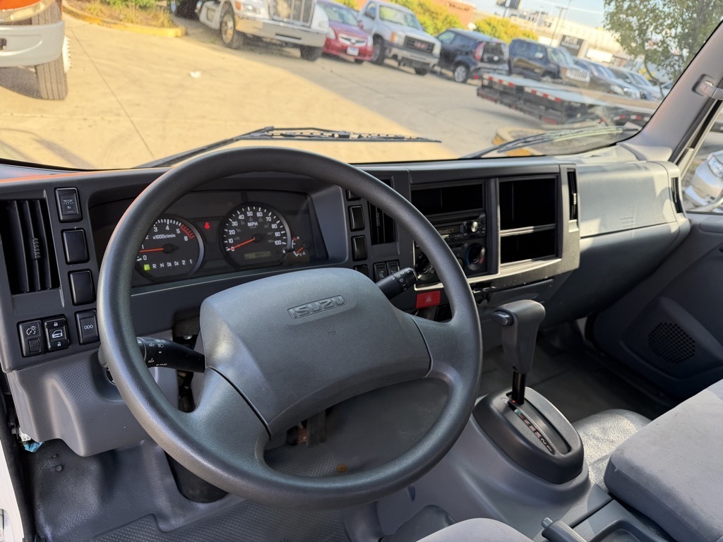 2020 Isuzu NPR photo 6