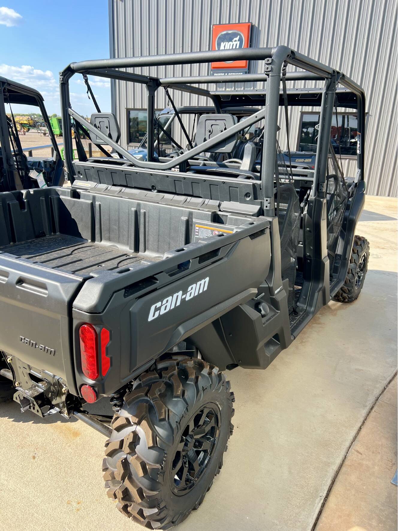 A photo of this 2026 Can-Am DEFENDER MAX DPS HD10