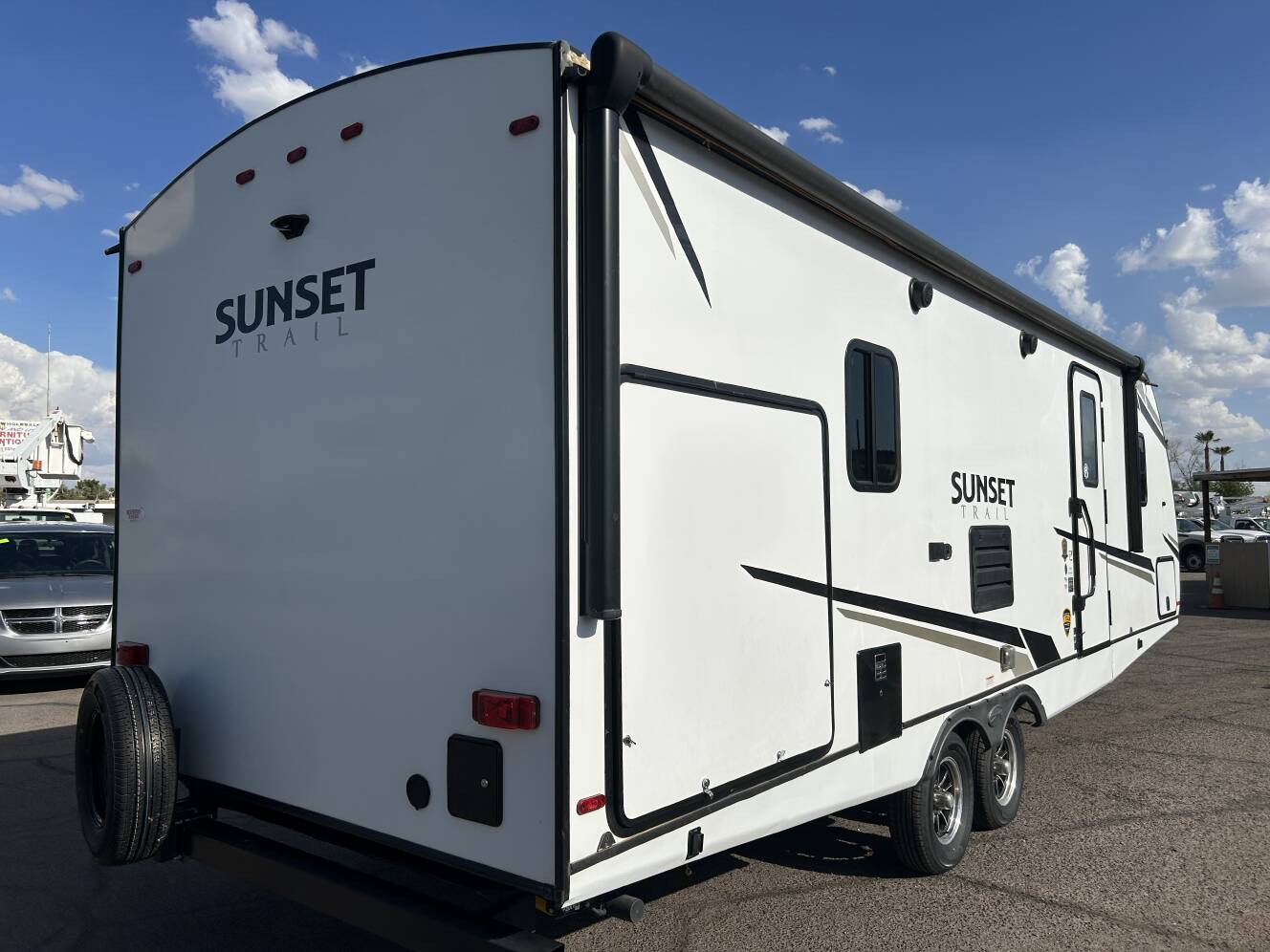 A photo of this 2022 Crossroads SUNSET TRAIL SUPER LITE SS253RB