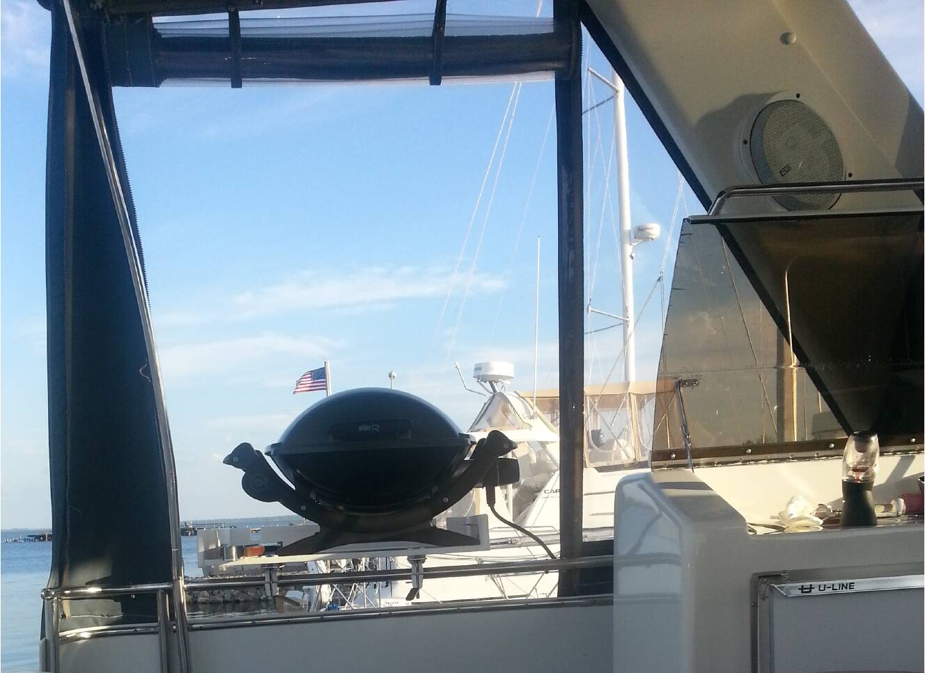 A photo of this 1989 Chris-Craft 381