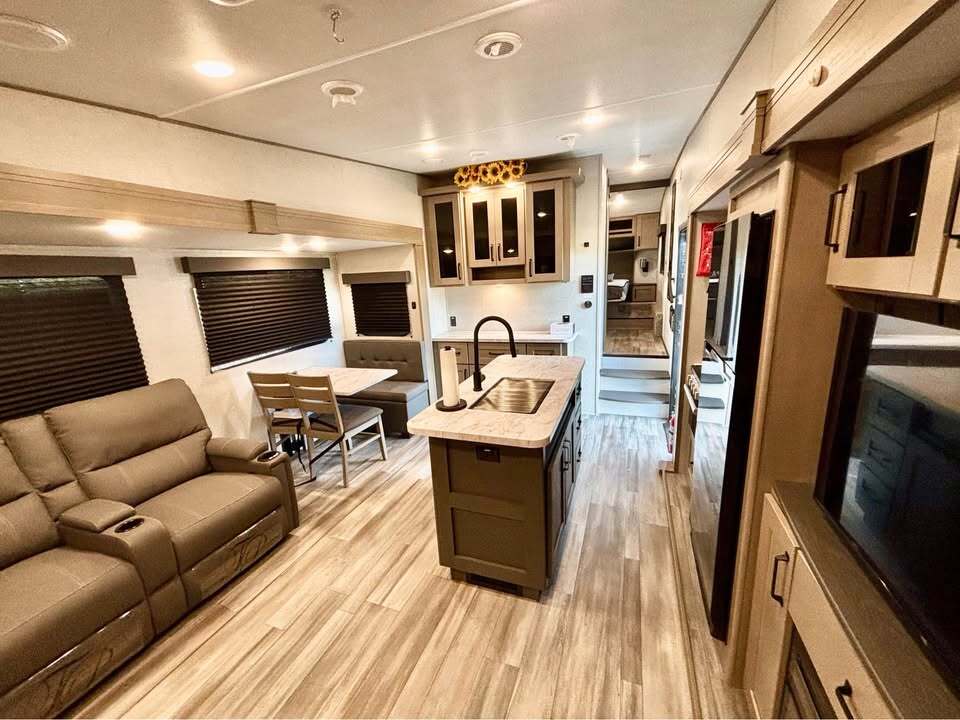 2024 Grand Design REFLECTION 100 SERIES 28RL RV