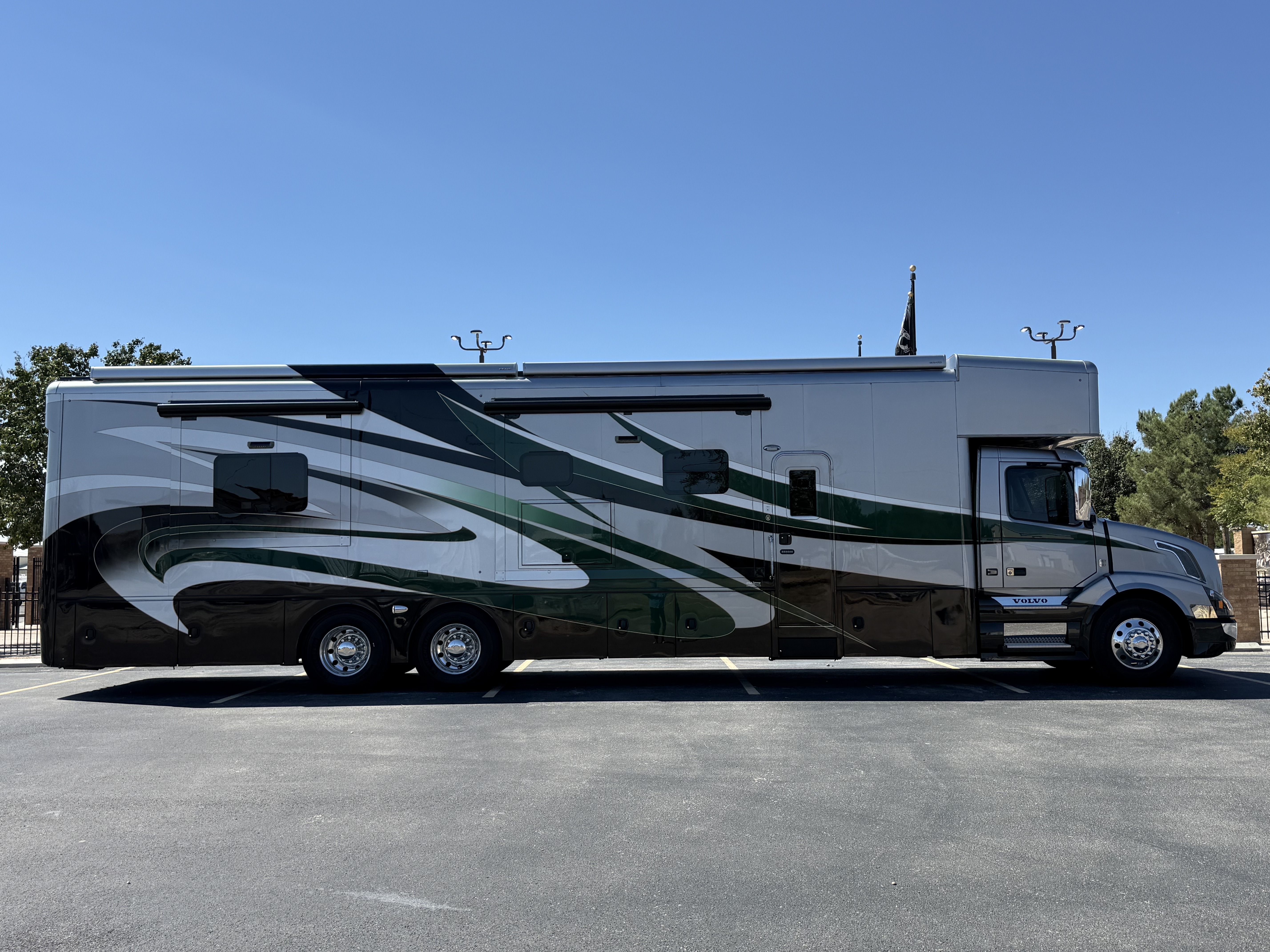 2017 Show Hauler Custom Bunkhouse in andrews TX