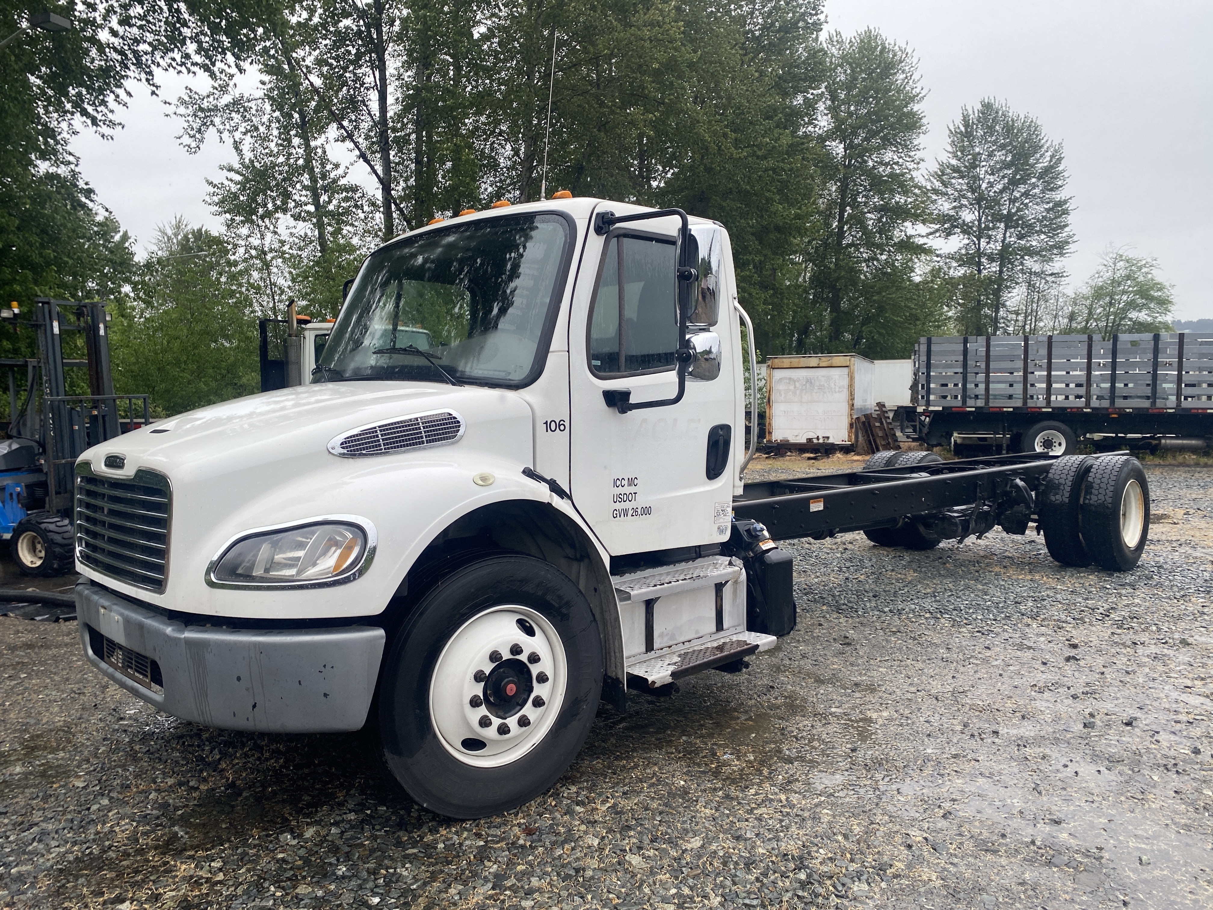 2015 FREIGHTLINER BUSINESS CLASS M2 106 in Sumner, WA