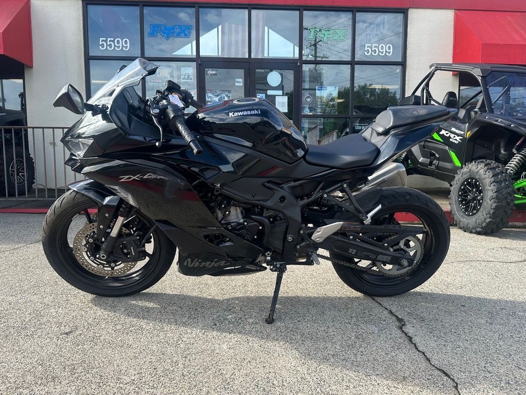 Natural Blackまとめ売り Black Kawasaki Ninja ZX-4R Motorcycles For Sale in