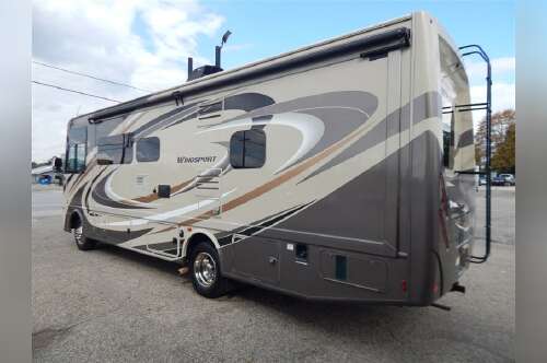 2019 Thor Windsport 29M in angola IN