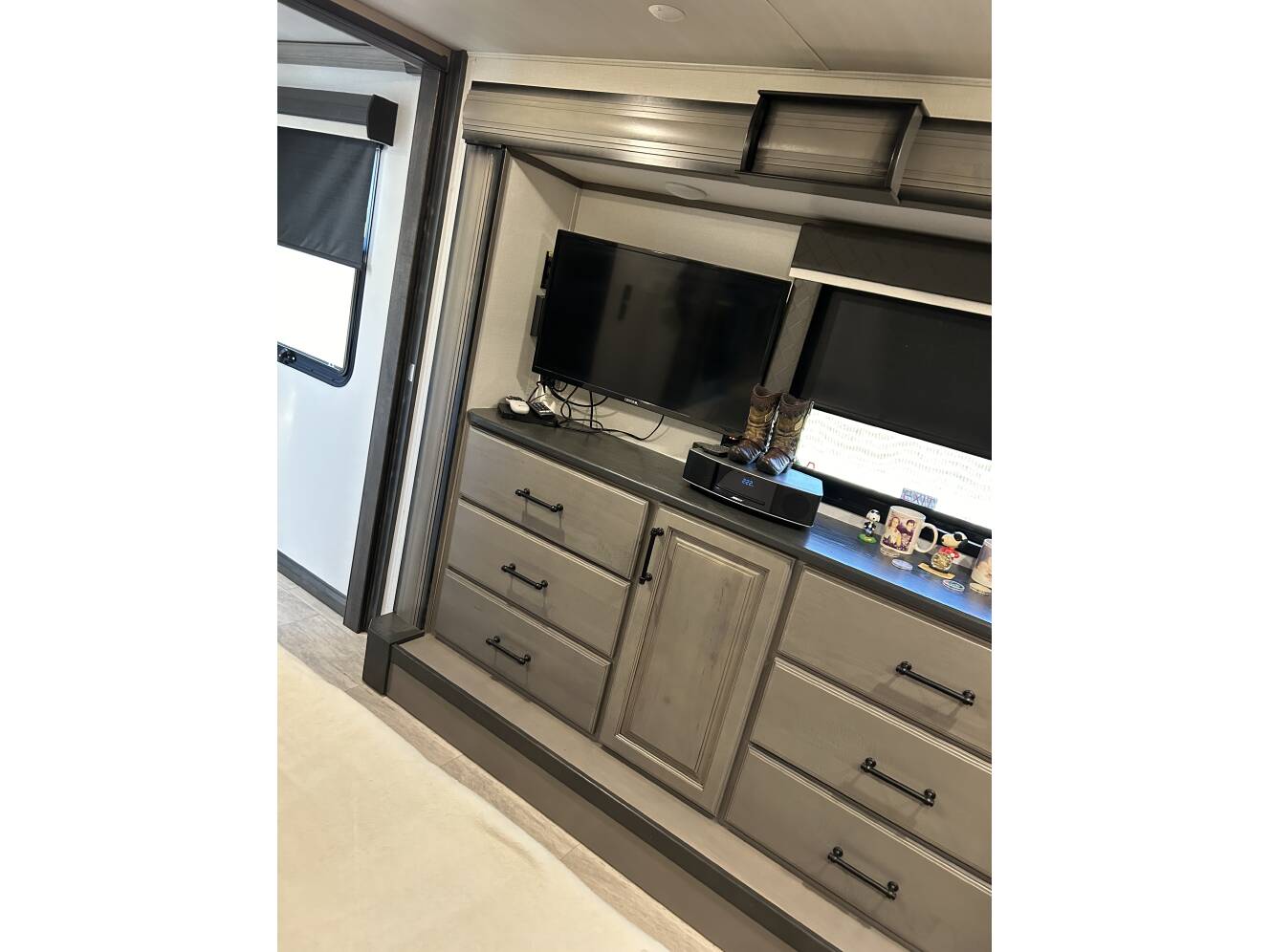 A photo of this 2023 Keystone MONTANA 3781RL