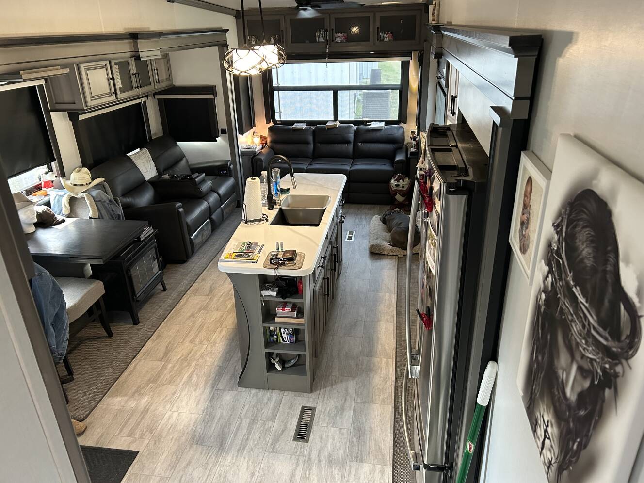 A photo of this 2023 Keystone MONTANA 3781RL