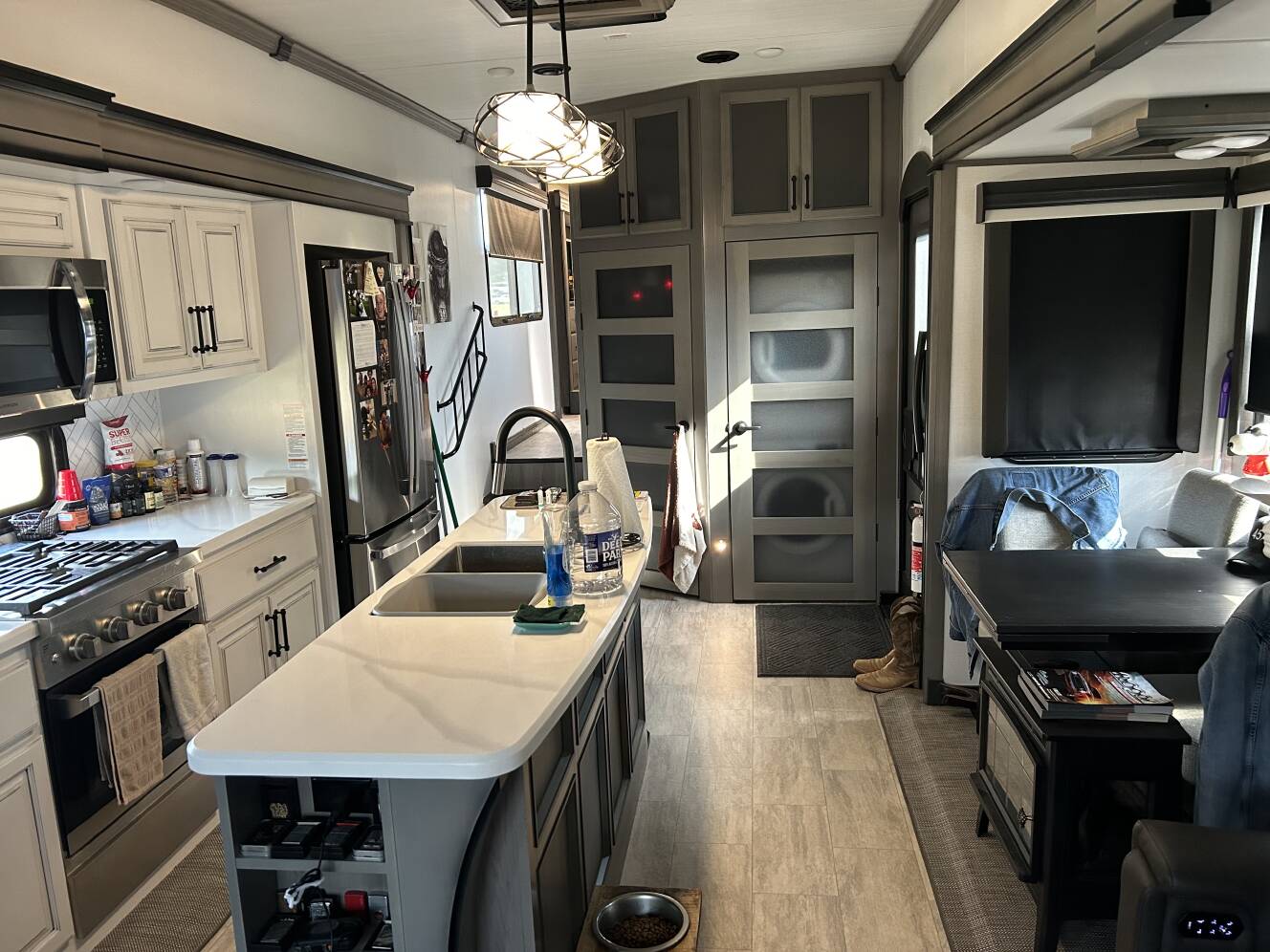 A photo of this 2023 Keystone MONTANA 3781RL