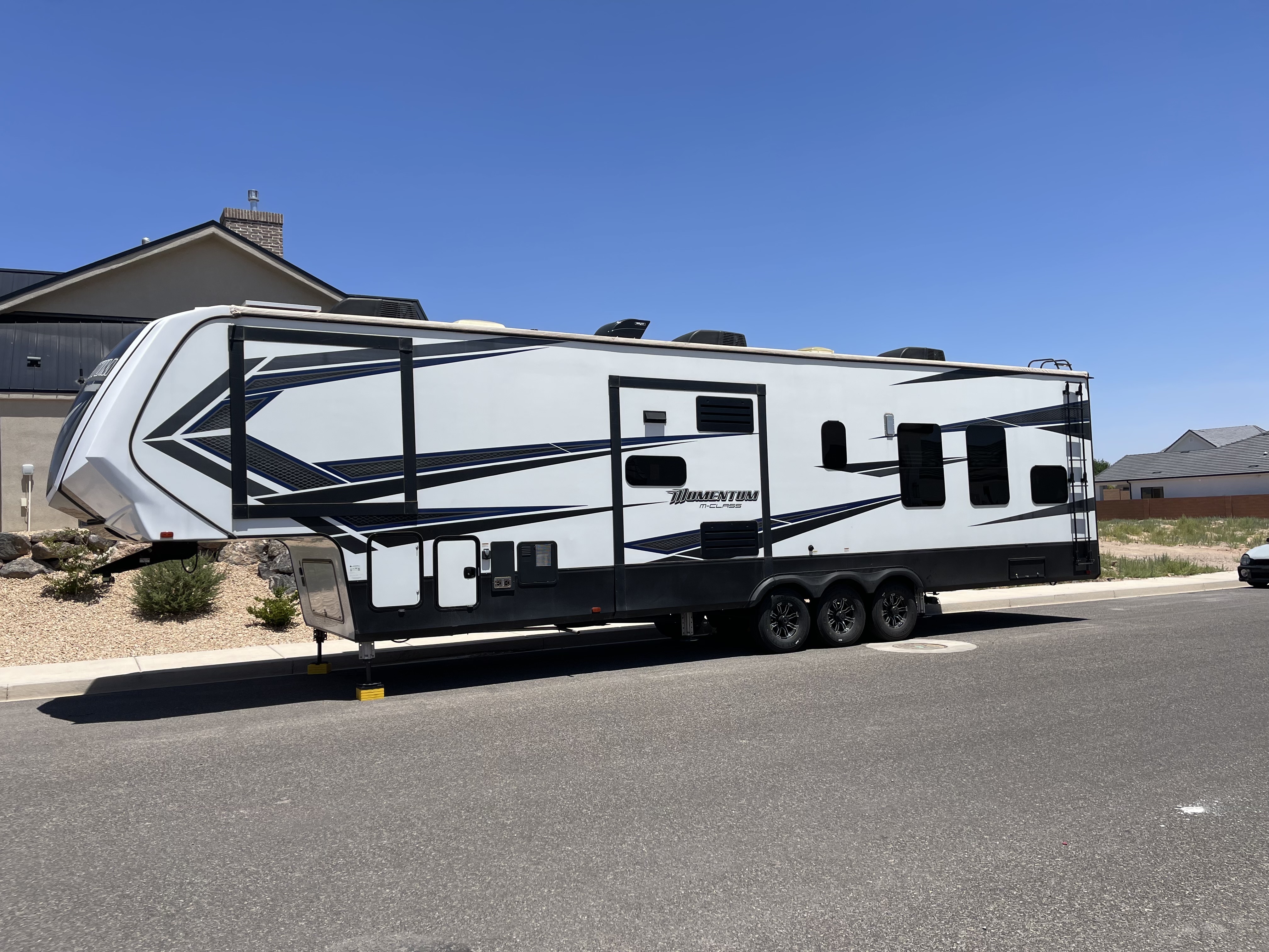 2019 Grand Design MOMENTUM 381M in portland OR