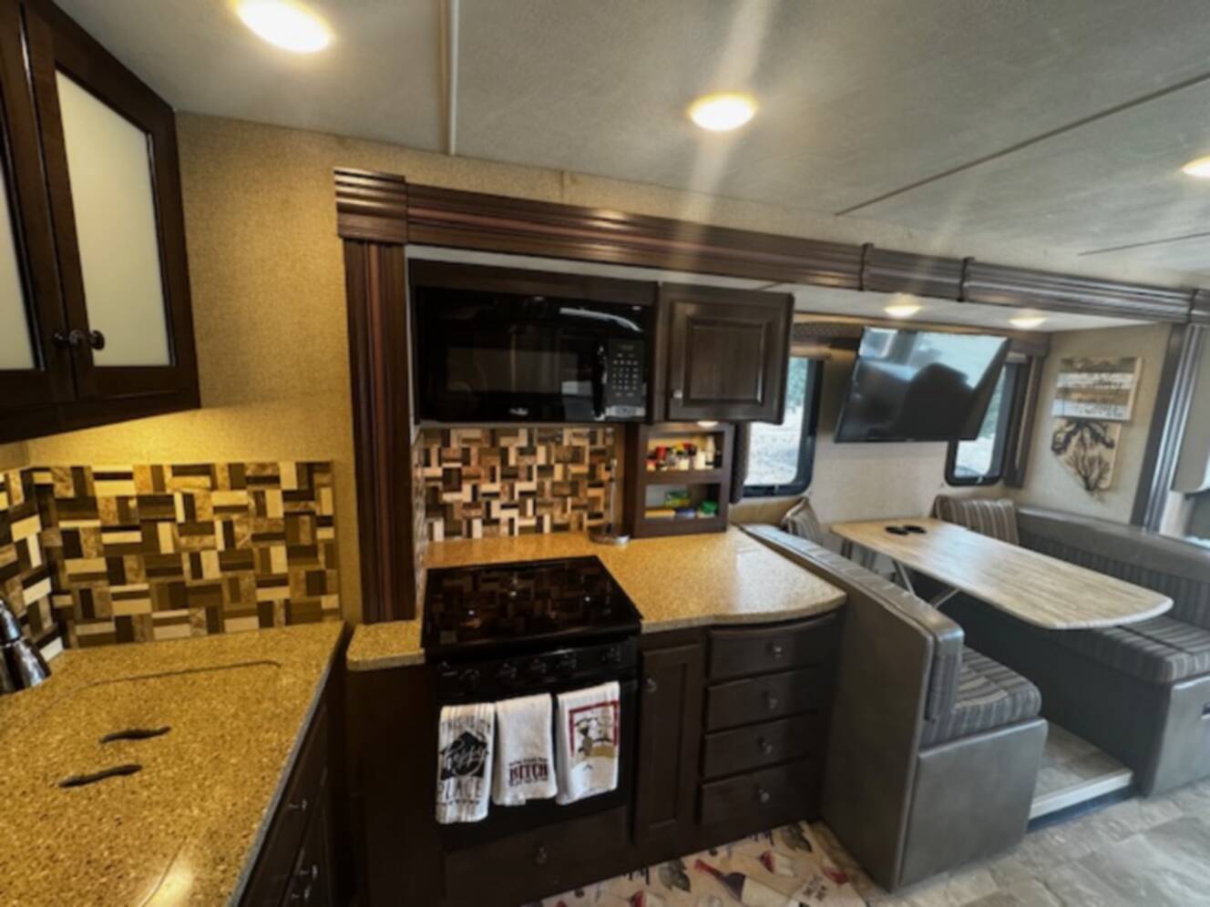 A photo of this 2018 Thor Motor Coach Windsport 34P