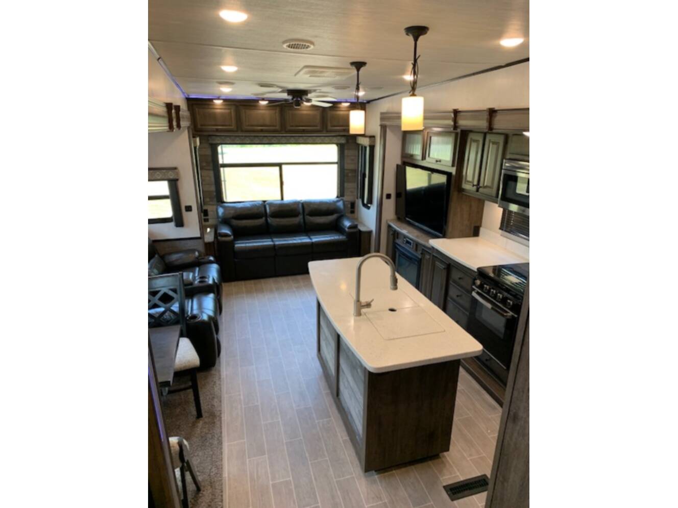 A photo of this 2020 Heartland Bighorn Traveler 32RS