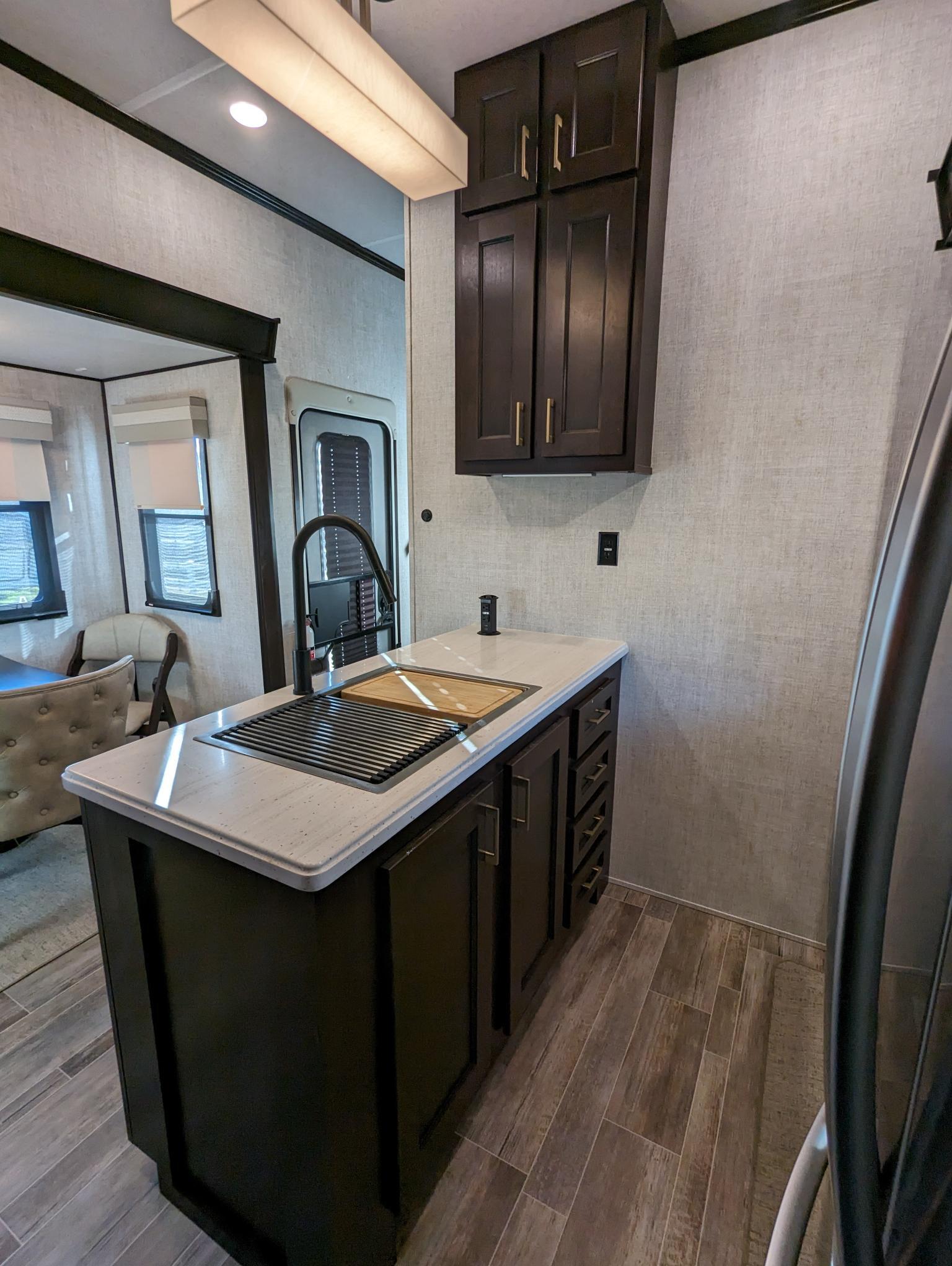 Used 2021 Palomino Columbus 389FL For Sale in Statesville, NC