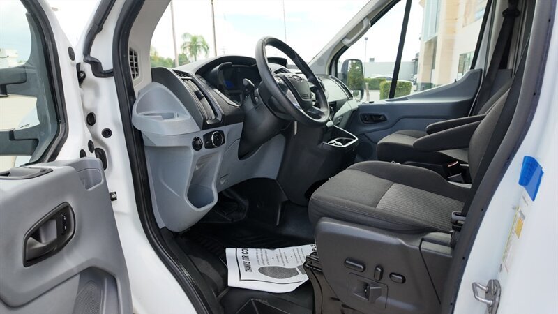 2018 Ford Transit photo 2