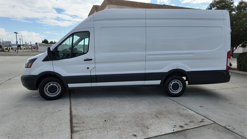 2018 Ford Transit photo 11