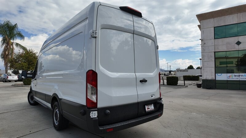 2018 Ford Transit photo 12