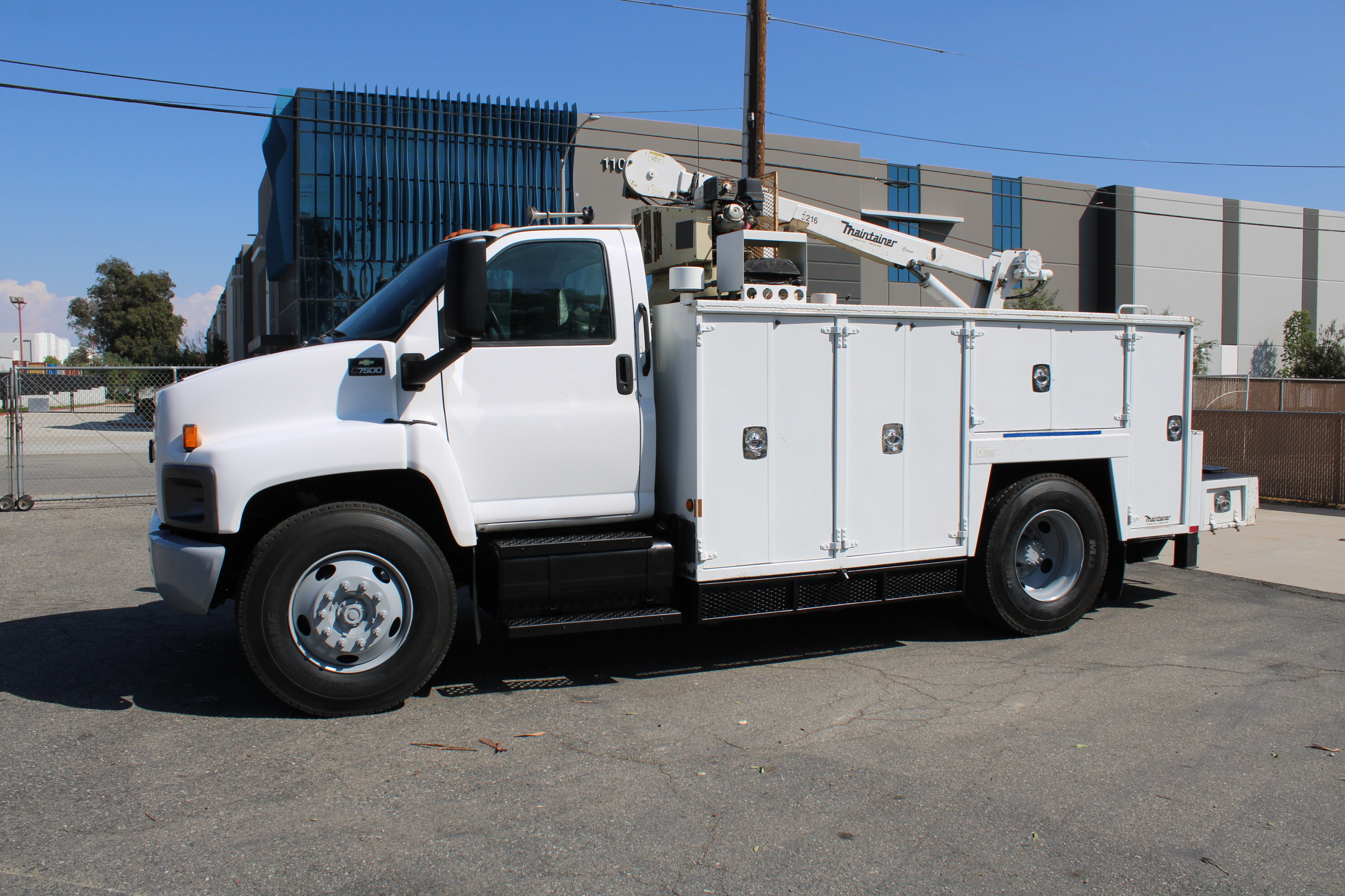 2007 Chevrolet C7500 14 ft Mechanics Service Utility Crane Truck in Fontana, CA