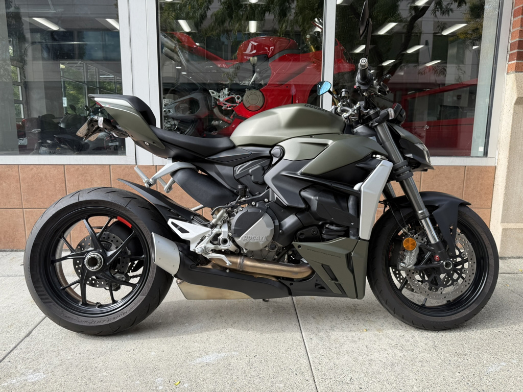 Johnny&#39;s - s  What to look for when buying a used Exmark Lazer Z X series