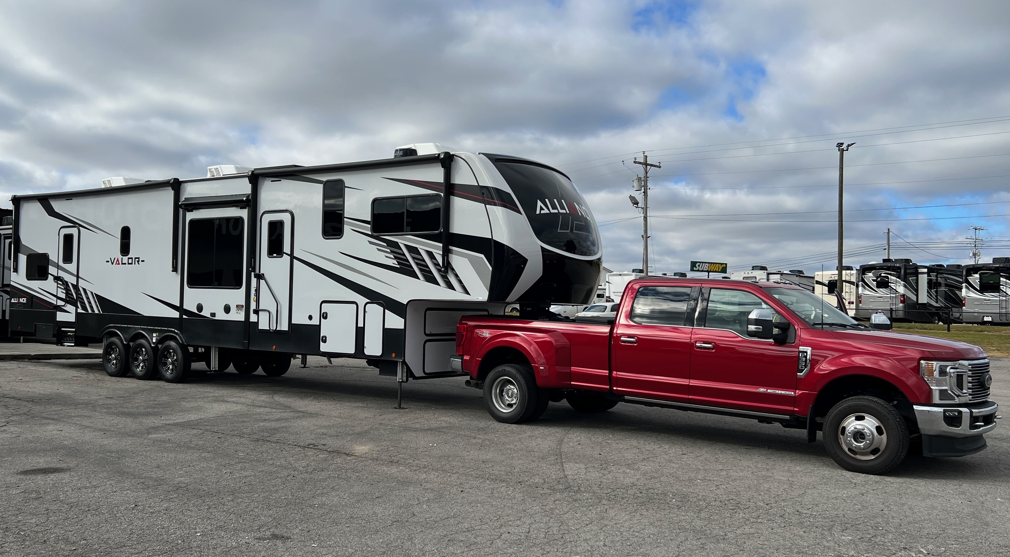 2022 Alliance Rv VALOR 43V13 RV